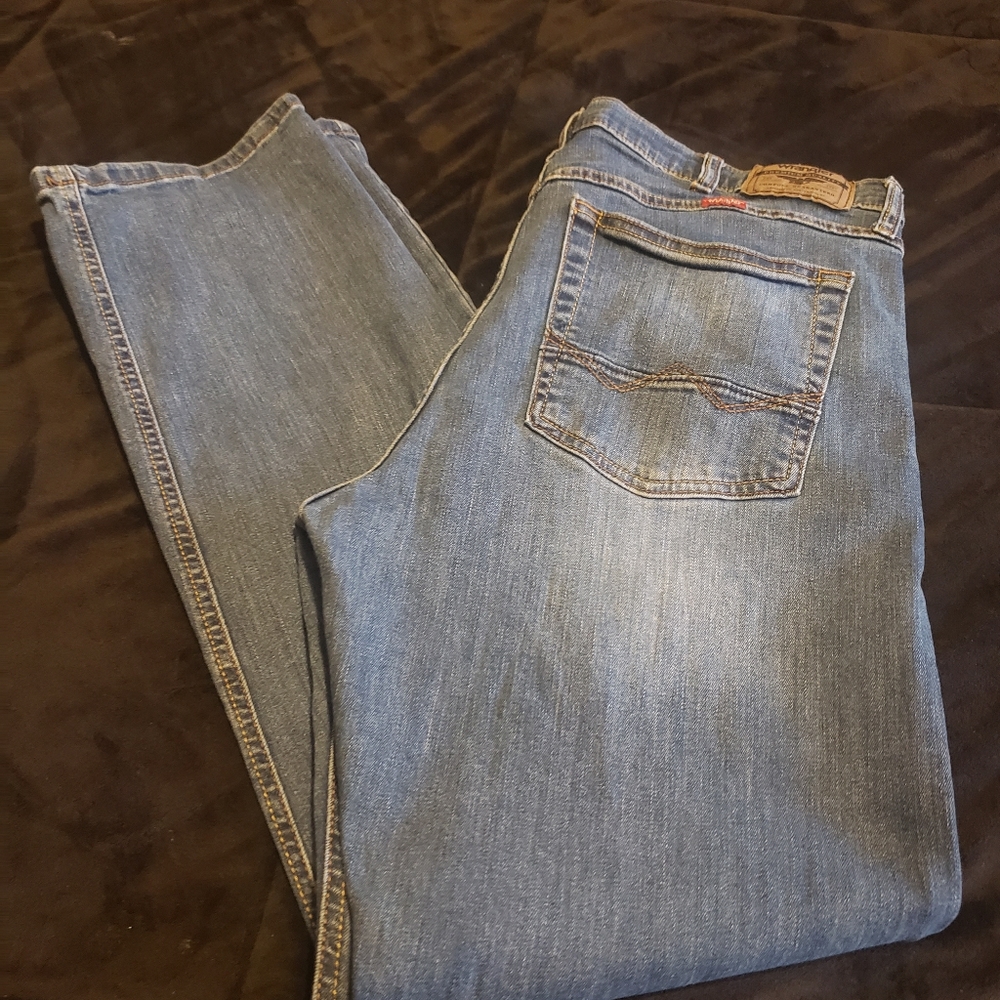 Mens Wrangler Blue Jeans Size 36x30 Slim Straight